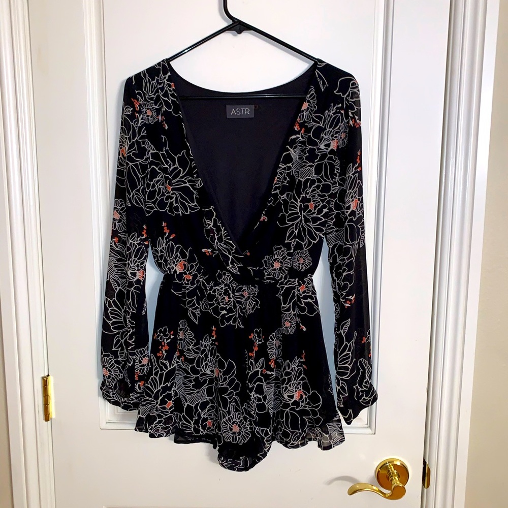 Astr Flower Print with Black Background Fully Lined Romper Size XS.
